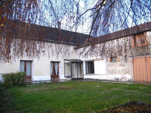 REGION VILLIERS-SAINT-GEORGES MAISON ANCIENNE DE 135 m2